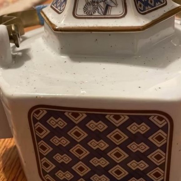 Vintage six sided French teapot - Picture 3 of 6